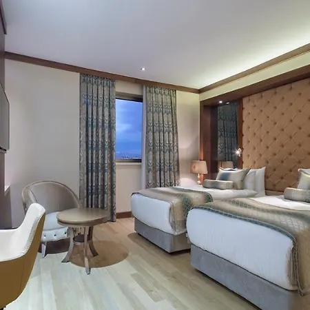 Hotel Grand Millennium