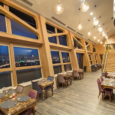 Hotel Grand Millennium