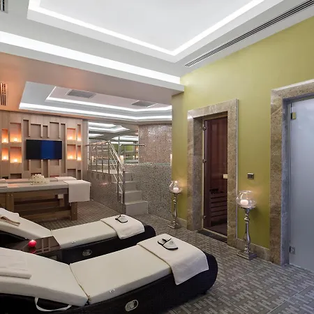 Hotel Grand Millennium