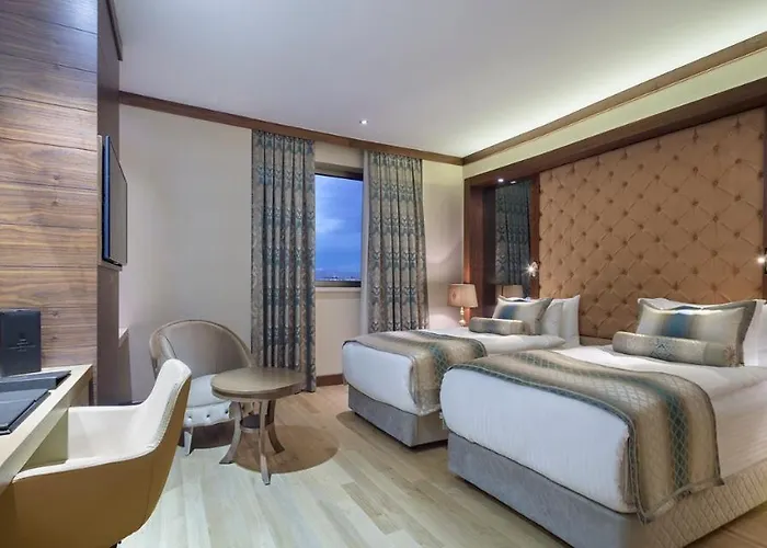 Hotel Grand Millennium