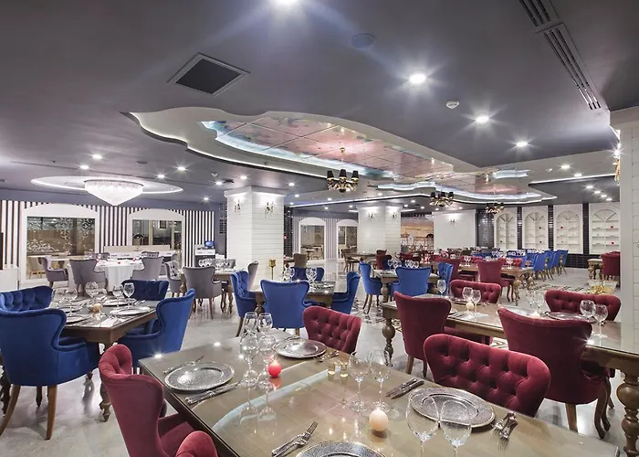 מלון Grand Millennium 5*