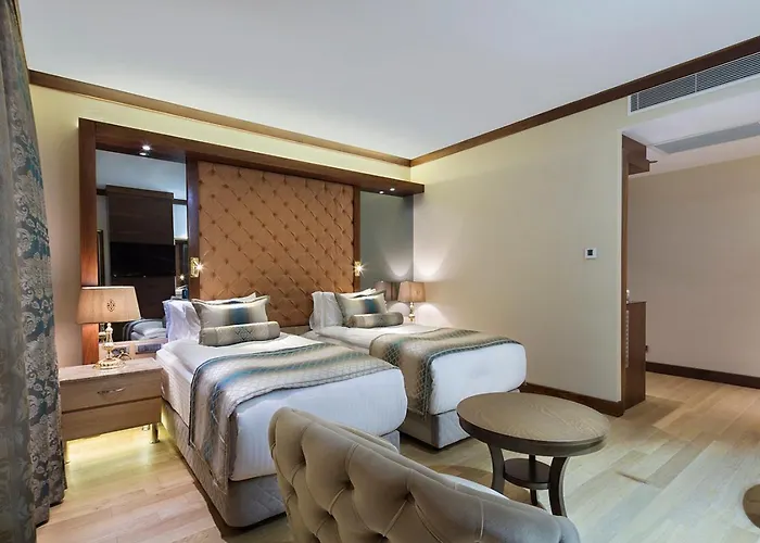 Grand Millennium מלון 5*